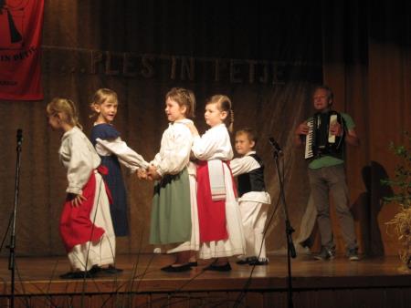 Druži naju ples in petje – prireditev Folklorne skupine KUD Razkrižje 2